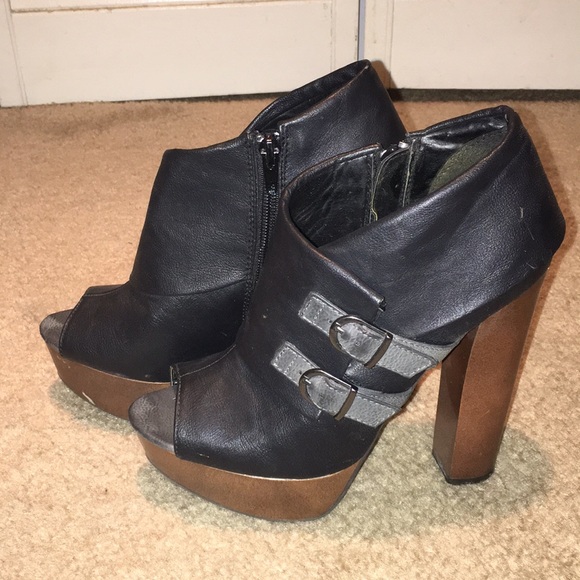 Black, Gray & Brown Peep Toe Platform Heels - Picture 2 of 7